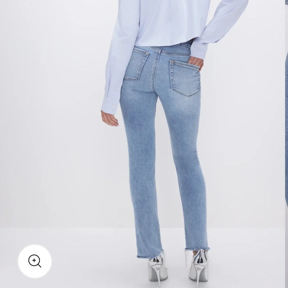 NWOT Good American Good Less‎ Straight Leg Jeans